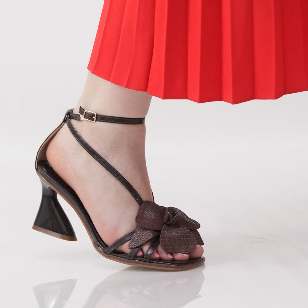 SANDALE ELEGANTE SCADO