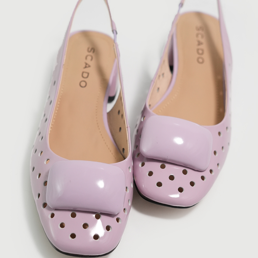 PANTOFI DECUPATI SCADO